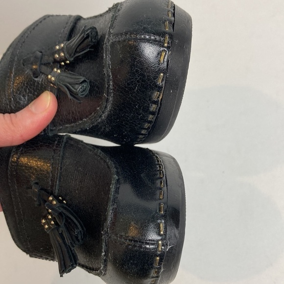 Michael Kors Pebbled Leather Wood Heeled Black Clog Tassel 7.5 Menswear Academia - Picture 7 of 16